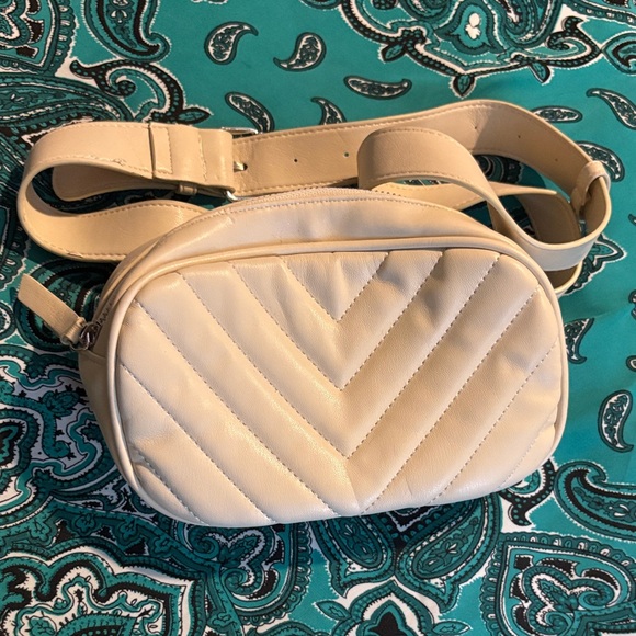 torrid Handbags - Torrid Faux Leather Quilted Belt Bag in Cream
